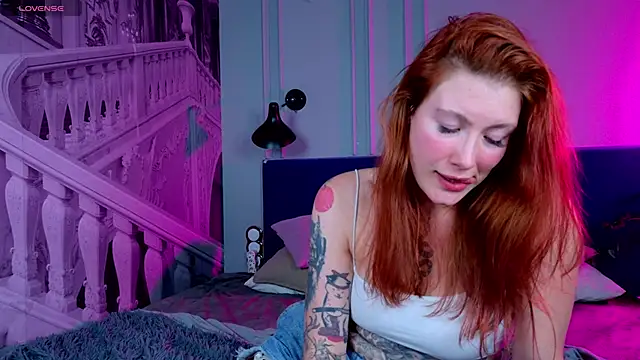 Liv Fay online show from 12, 12, 2024