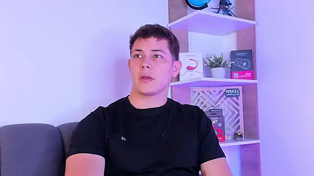 Alan hadid1 online show from 15, 2, 2026