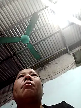 Queen 18200 online show from 2, 11, 2025