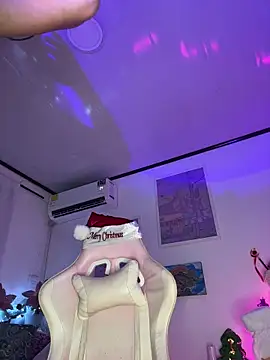 Tsuki-moon online show from 4, 12, 2025