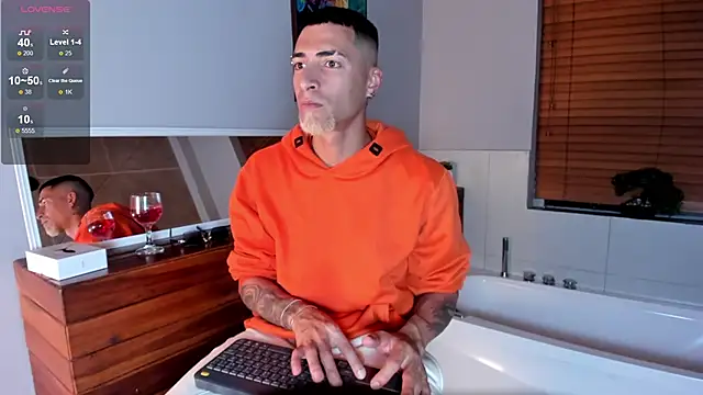 DrakeNeumann online show from 10, 10, 2025