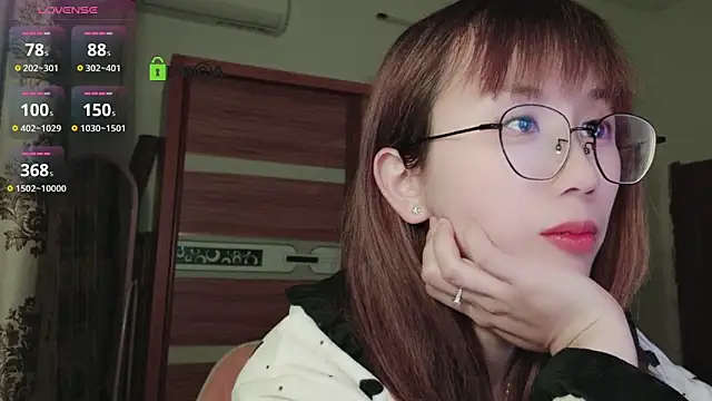 Lili 666 online show from 13, 2, 2025