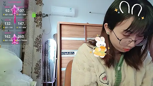 Lili 666 online show from 5, 12, 2025