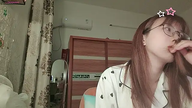 Snapshot of Lili_666 chatting on 8, 5, 2026 Lili 666 online show from 8, 5, 2026