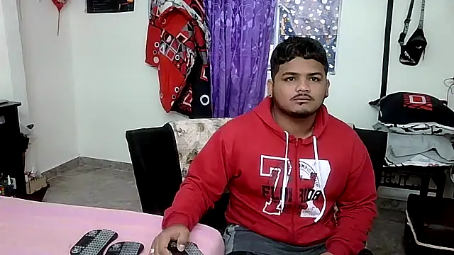 Snapshot of Boycuriousxxx chatting on 26, 4, 2026 Boycuriousxxx online show from 26, 4, 2026