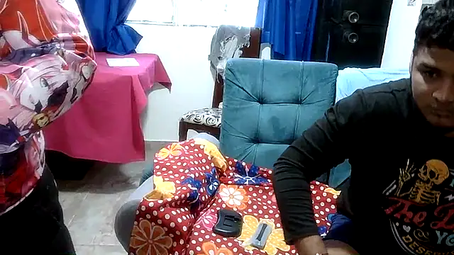Snapshot of Boycuriousxxx chatting on 8, 7, 2026 Boycuriousxxx online show from 8, 7, 2026