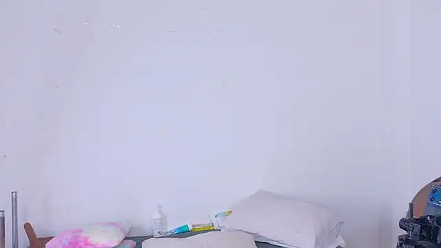 Chleo   online show from 12, 11, 2025