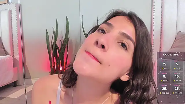 Snapshot of Miranda_doll_ chatting on 14, 1, 2025 Miranda doll online show from 14, 1, 2025