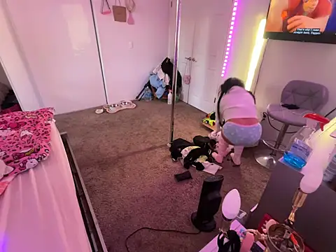 Onlypawzz online show from 25, 2, 2026