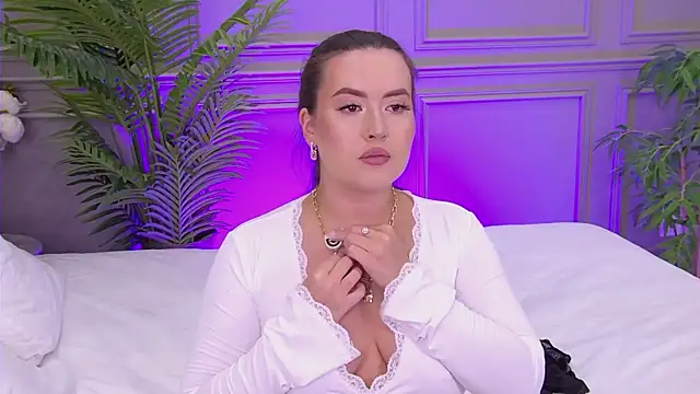 TrishaWinslet online show from 15, 11, 2025