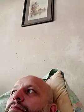 Snapshot of AlexandruCsaba chatting on 21, 3, 2025 AlexandruCsaba online show from 21, 3, 2025