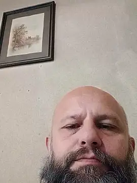 Snapshot of AlexandruCsaba chatting on 29, 10, 2025 AlexandruCsaba online show from 29, 10, 2025