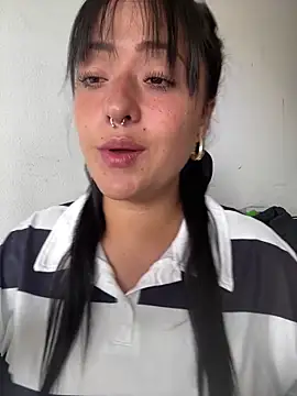 jjulietha95 online show from 1, 6, 2026