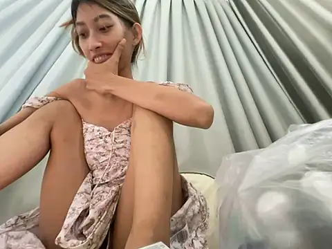 Snapshot of cave18hot chatting on 14, 2, 2025 cave18hot online show from 14, 2, 2025