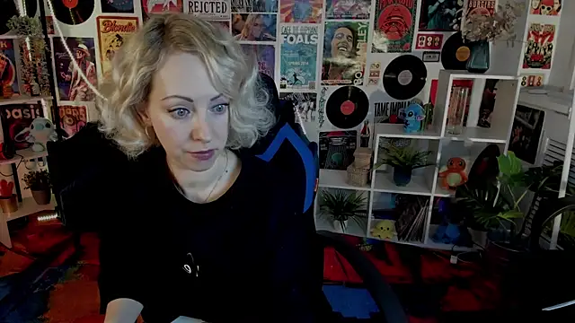 LylithSkye online show from 3, 1, 2025