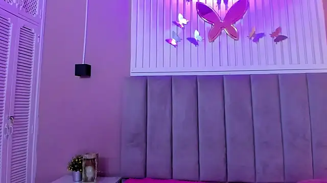 diosa cristal online show from 18, 1, 2025