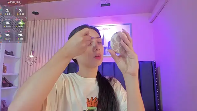 Snapshot of diosa_cristal chatting on 5, 7, 2026 diosa cristal online show from 5, 7, 2026