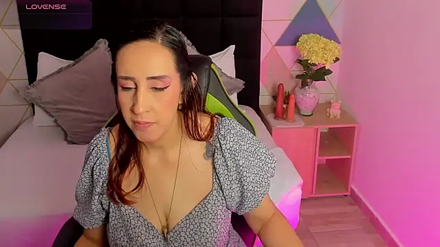 jadde13  online show from 19, 11, 2025