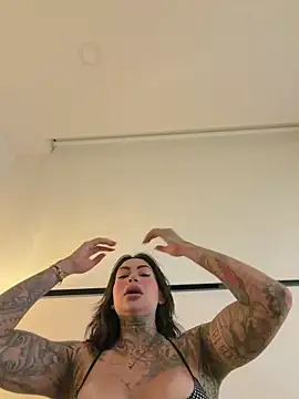 Iam Annii online show from 4, 3, 2026