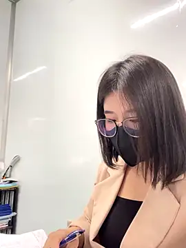 Snapshot of LanJeny_sexy chatting on 4, 12, 2024 LanJeny sexy online show from 4, 12, 2024