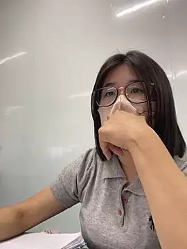 Snapshot of LanJeny_sexy chatting on 5, 12, 2024 LanJeny sexy online show from 5, 12, 2024