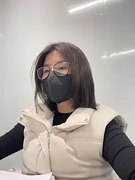 Snapshot of LanJeny_sexy chatting on 12, 12, 2024 LanJeny sexy online show from 12, 12, 2024