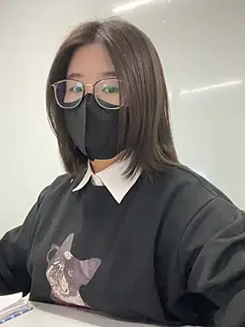 Snapshot of LanJeny_sexy chatting on 19, 12, 2024 LanJeny sexy online show from 19, 12, 2024