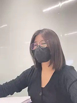 Snapshot of LanJeny_sexy chatting on 23, 12, 2024 LanJeny sexy online show from 23, 12, 2024