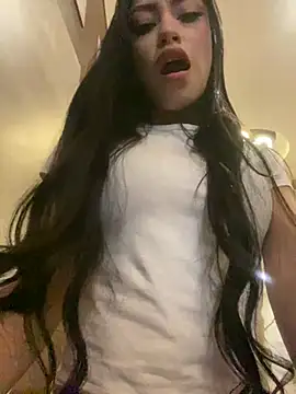 Effy Bonny online show from 1, 3, 2025