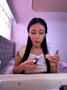 Effy Bonny online show from 16, 1, 2026