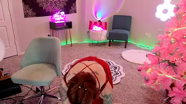 Snapshot of MissyRoulette chatting on 21, 12, 2024 MissyRoulette online show from 21, 12, 2024