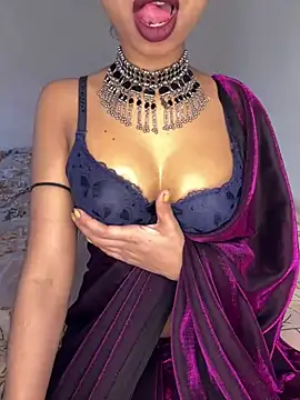 Hot-sexy222 online show from 5, 1, 2025