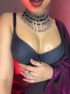 Hot-sexy222 online show from 5, 11, 2025