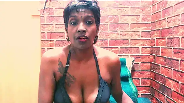 Snapshot of Fuckable_Nasty_MILF chatting on 9, 7, 2026 Fuckable Nasty MILF online show from 9, 7, 2026