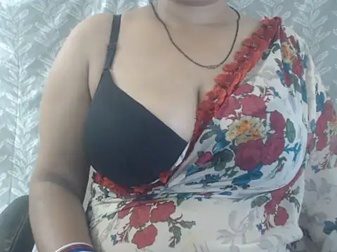 Snapshot of cute-priy chatting on 2, 7, 2026 cute-priy online show from 2, 7, 2026