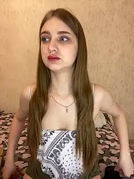 Snapshot of MollyDolle chatting on 21, 12, 2024 MollyDolle online show from 21, 12, 2024