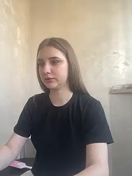 Snapshot of MollyDolle chatting on 18, 4, 2026 MollyDolle online show from 18, 4, 2026