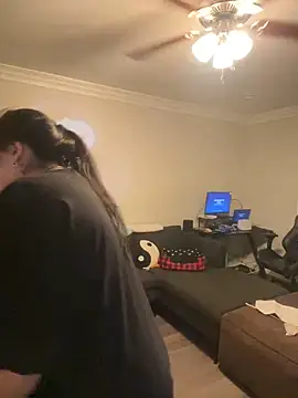 ThicBunz online show from 4, 3, 2025