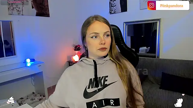 Piinkpandora online show from 7, 3, 2026