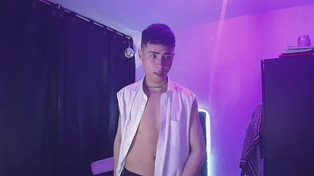 sexybat twink online show from 13, 12, 2024