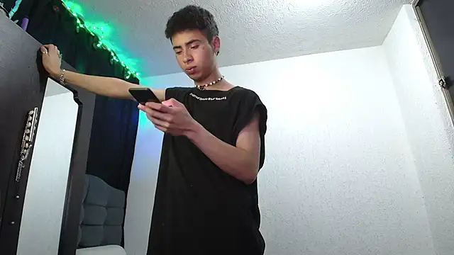 sexybat twink online show from 16, 1, 2025