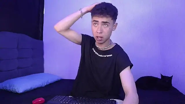 sexybat twink online show from 9, 2, 2025