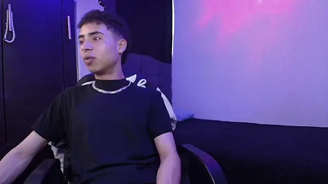 sexybat twink online show from 12, 2, 2025