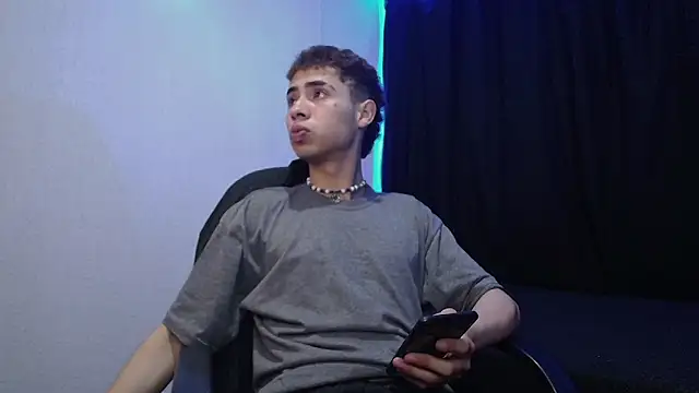 sexybat twink online show from 13, 3, 2025