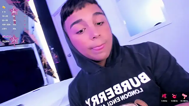 Snapshot of Seductivo_jr chatting on 8, 1, 2025 Seductivo jr online show from 8, 1, 2025