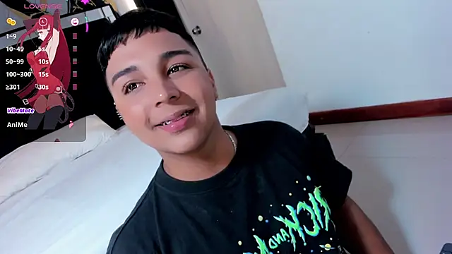 Snapshot of Seductivo_jr chatting on 10, 1, 2025 Seductivo jr online show from 10, 1, 2025