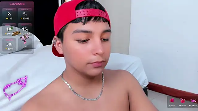 Snapshot of Seductivo_jr chatting on 5, 2, 2025 Seductivo jr online show from 5, 2, 2025