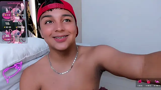 Snapshot of Seductivo_jr chatting on 5, 2, 2025 Seductivo jr online show from 5, 2, 2025