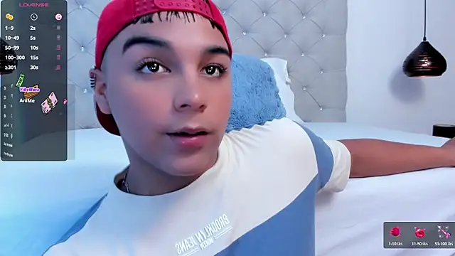 Snapshot of Seductivo_jr chatting on 8, 3, 2025 Seductivo jr online show from 8, 3, 2025