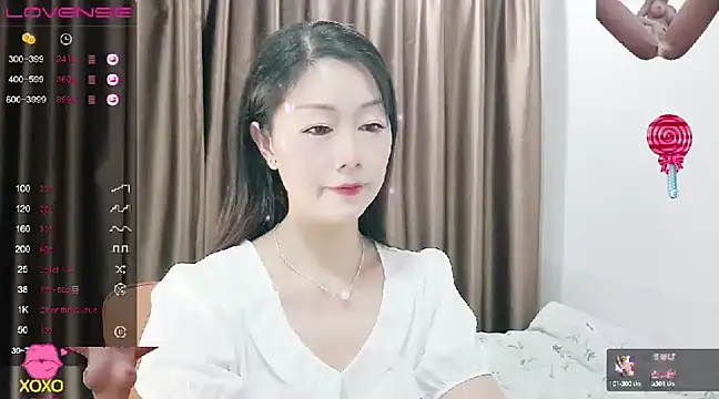 Snapshot of CindyHK chatting on 18, 2, 2025 CindyHK online show from 18, 2, 2025